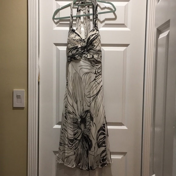 Silk elegant dress by Laura Vann - Picture 11 of 11